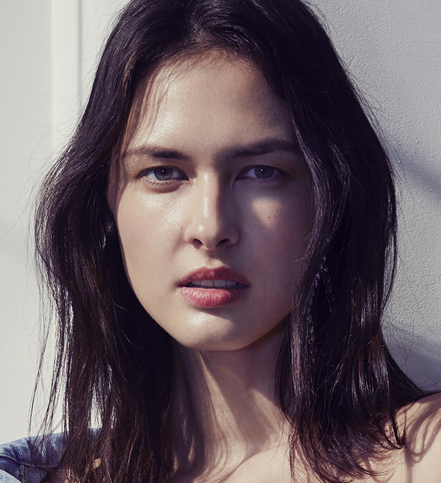 Balistarz-model-Aleksandra-Solokova-headshot-portrait-shoot-with-a-denim-jacket