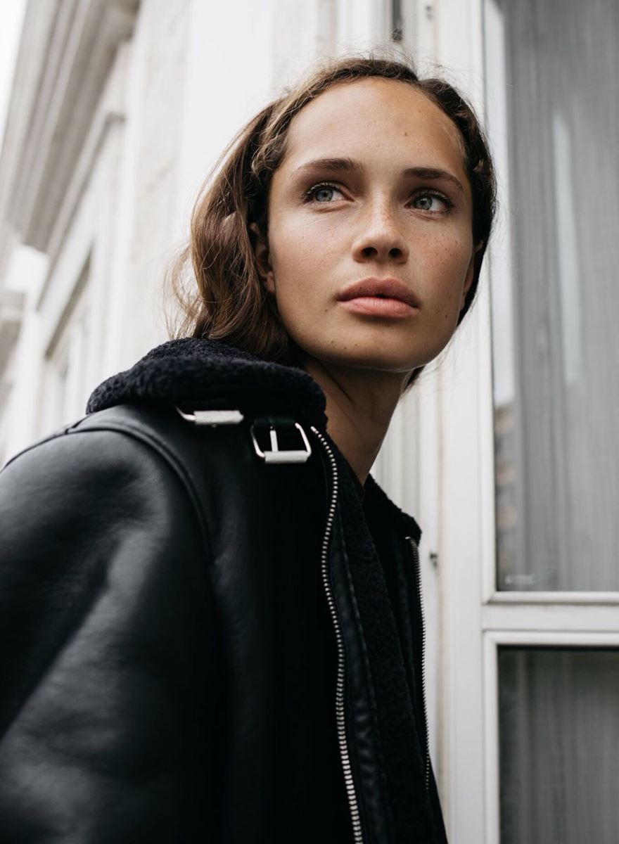 Balistarz-model-Anastasia-Yakhnina-portrait-shoot-in-a-black-leather-jacket