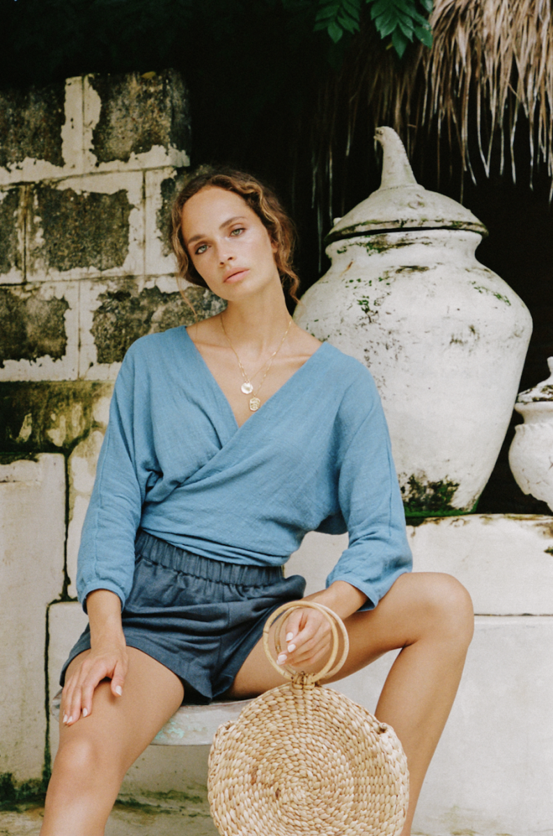 Balistarz-model-Anastasia-Yakhnina-portrait-shoot-beautiful-blue-casual wear