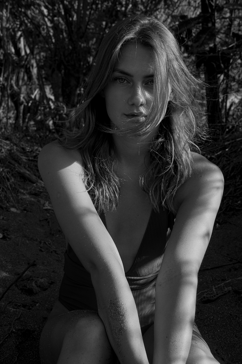 Balistarz-model-Brigita-Maldutyte-portrait-black-and-white-shoot-in-a-swimsuit
