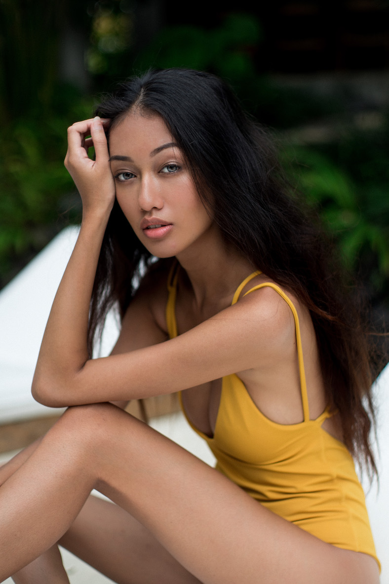 Balistarz-model-Claudia-Maretha-in-a-yellow-angelic-swimwear-body-shoot