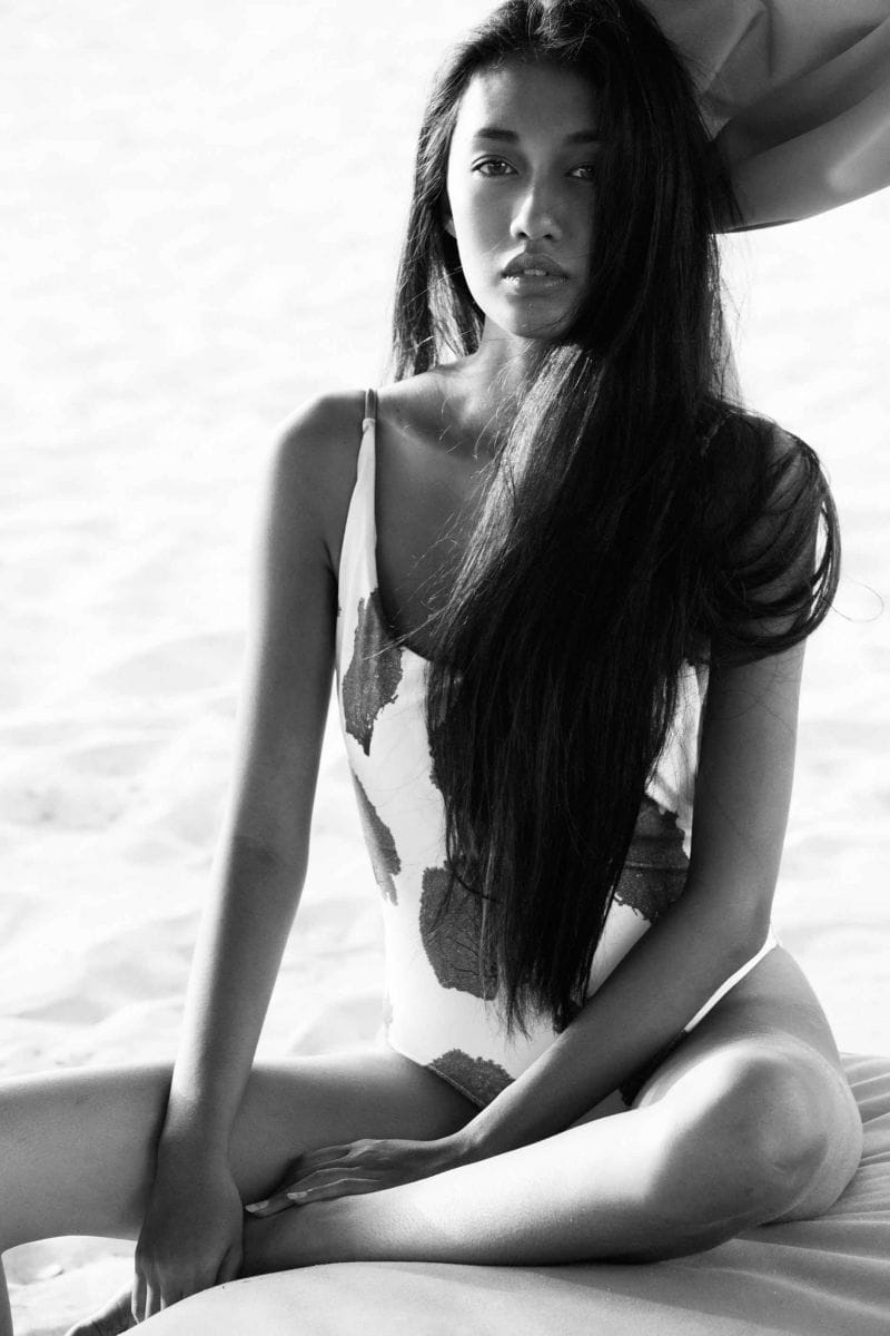 Balistarz-model-Claudia-Maretha-swim-wear-shot-at-the-beach-in-black-and-white-picture