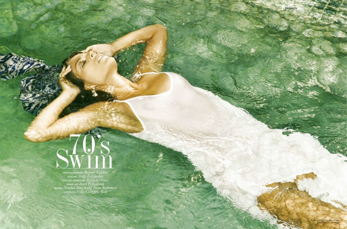 Balistarz-model-Ishtar-floating-on-the-pool-for-70's-swim-photo-shoot