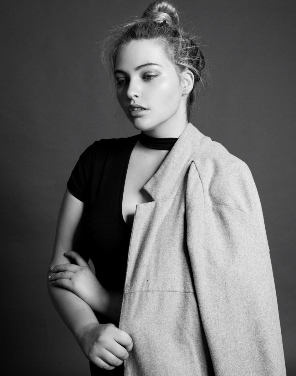 Balistarz-model-Jess-Earle-portrait-black-and-white-shoot