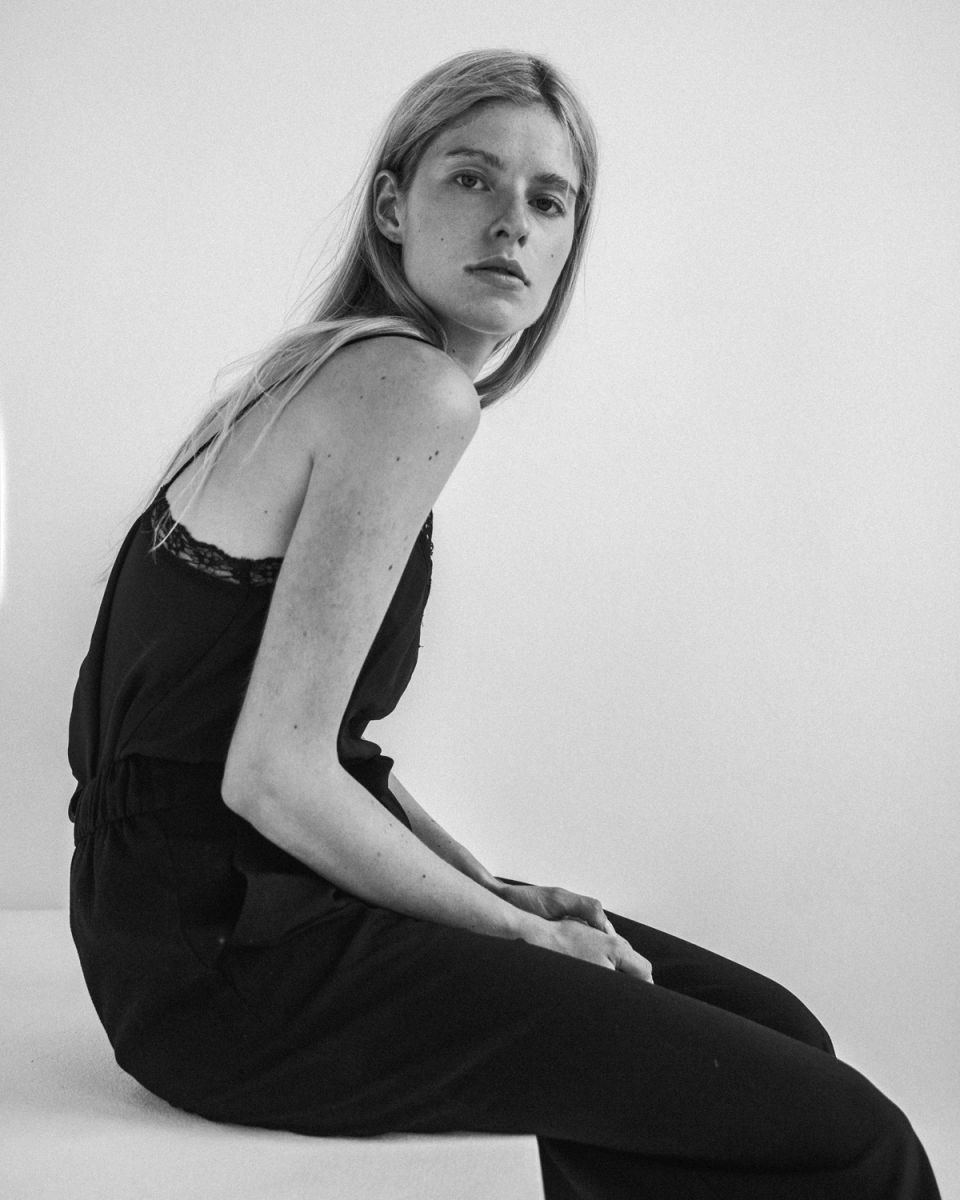 Balistarz-model-Kate-Ermakova-black-and-white-portrait-shoot-by-Alex-Trifoniv