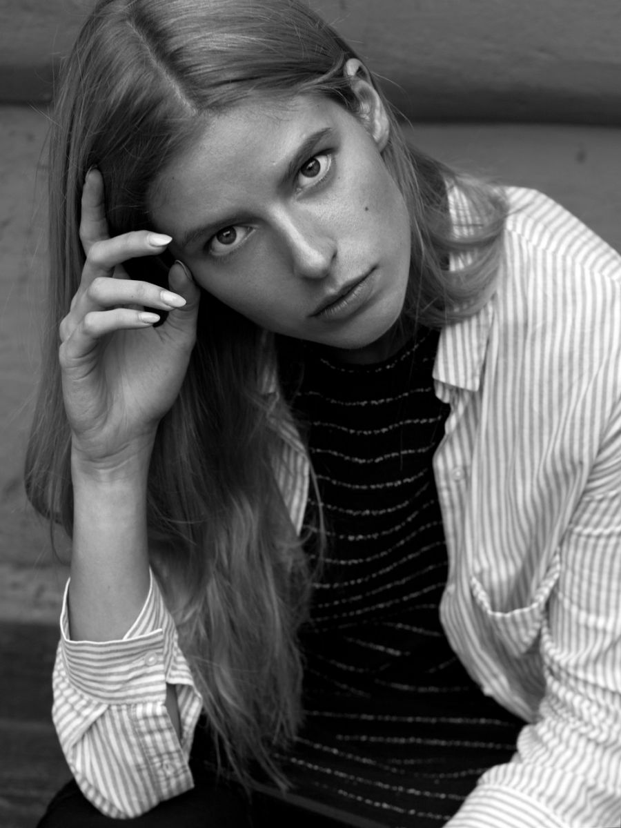 Balistarz-model-Kate-Ermakova-black-and-white-portrait-shoot-for-Olga-Romanova
