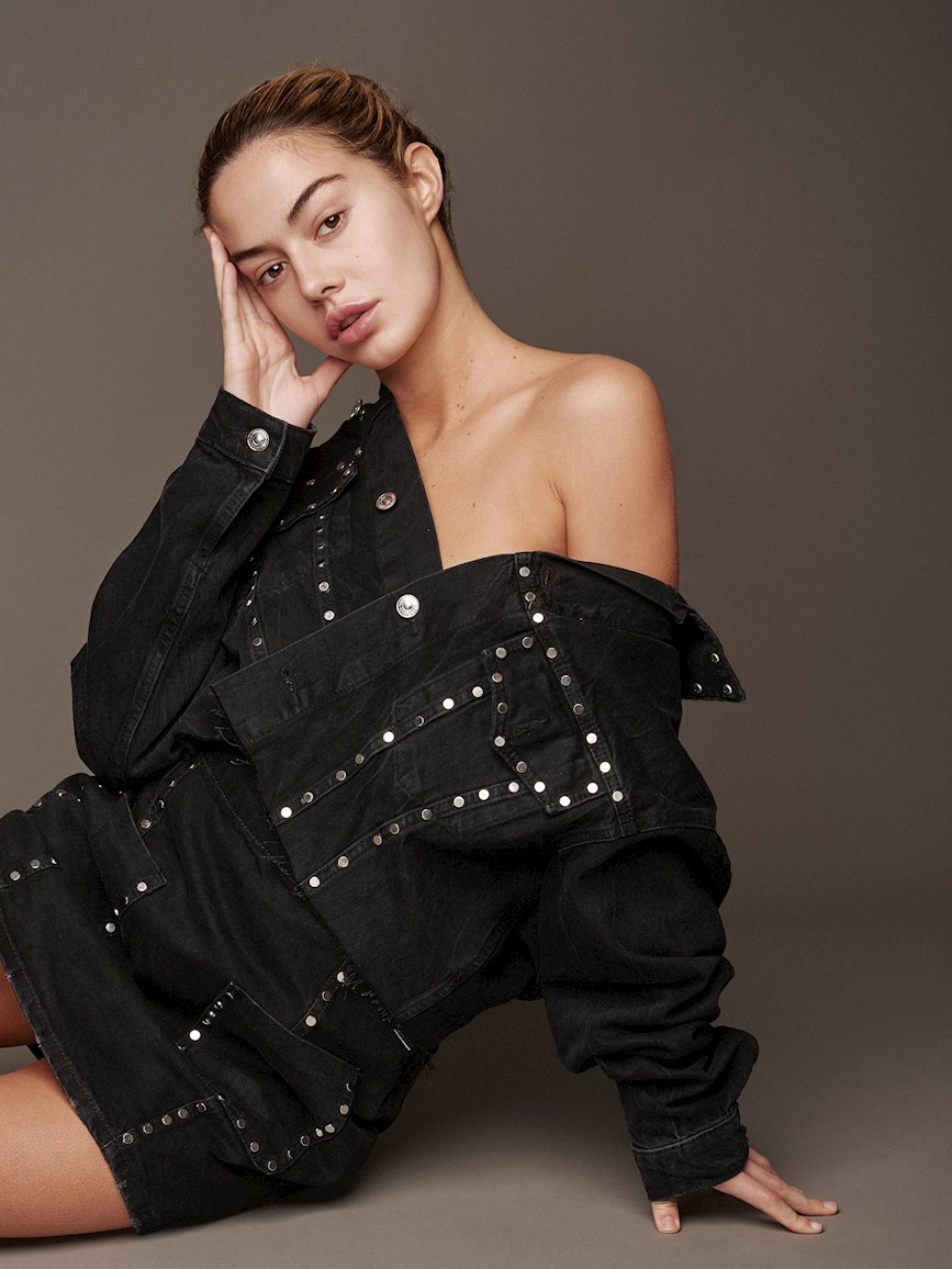 Balistarz-model-Lauren-Sintes-portrait-shoot-in-black-leather-clothing-with-buttons