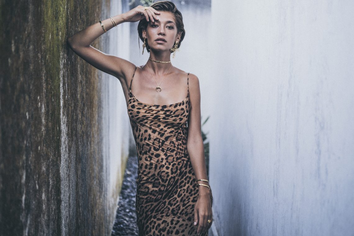Balistarz-model-Raluca-Cojocaru-landscape-shoot-in-a-Jaguar-Pattern-dress
