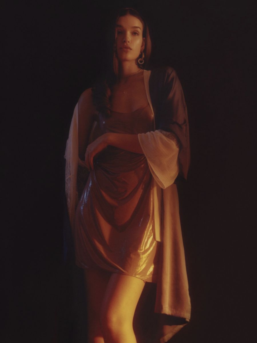 Balistarz-model-Valeria-Rudenko-portait-shoot-in-dress-and-long-jacket