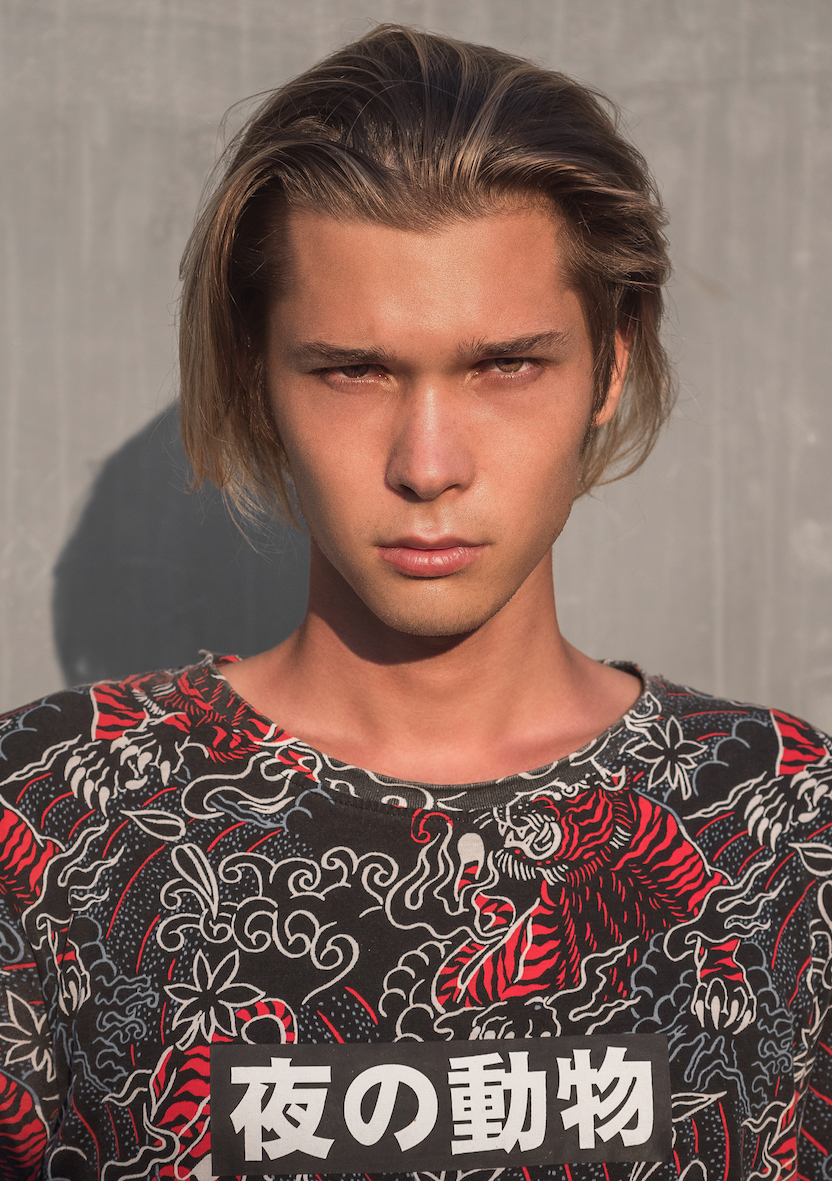 Balistarz-model-Vladislav-Shemyakin-portrait-closeup-shoot-in-a-beautiful-shirt