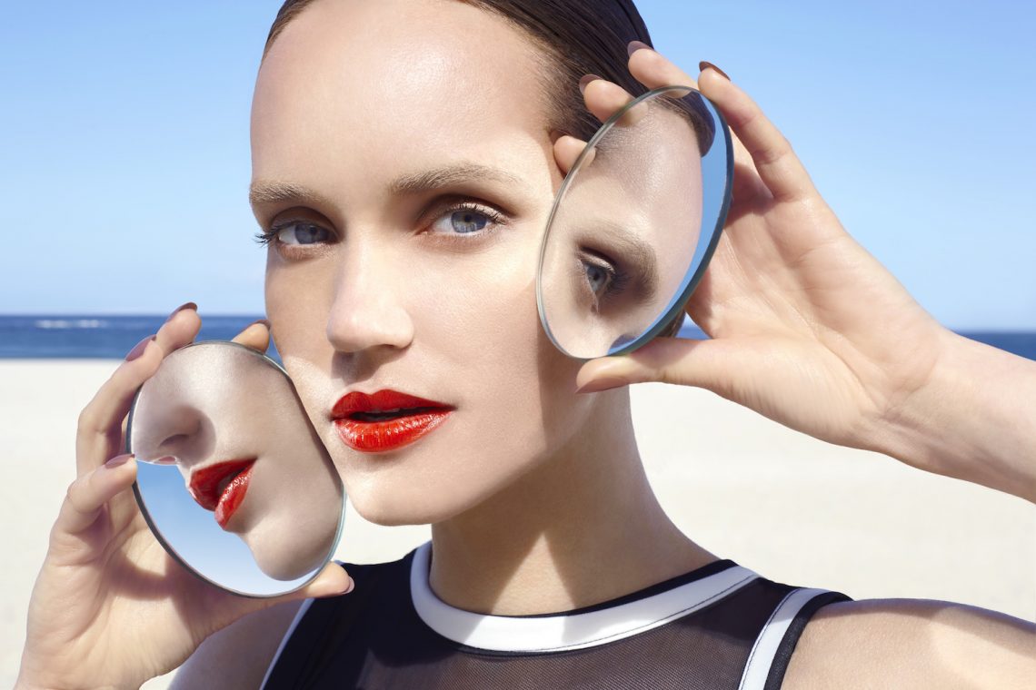 Balistarz-model-Natalia-Brhel-landscape-beach-shoot-with-two-mirrors