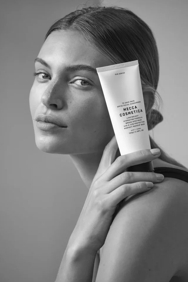 NICOLE-BENTLEY-PHOTOGRAPHER-MECCA-SUN-SERUM-220601 MECCA NBentley 06 2221